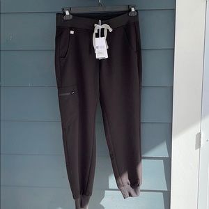 Figs petite joggers (never worn)